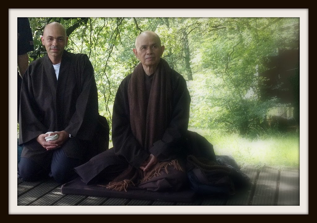 Vitor em momento de descontração com um dos maiores mestres budistas da história, seu professor Thich Nhat Hanh